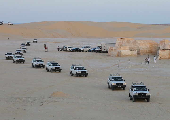 17066988261-voitures-4x4-desert