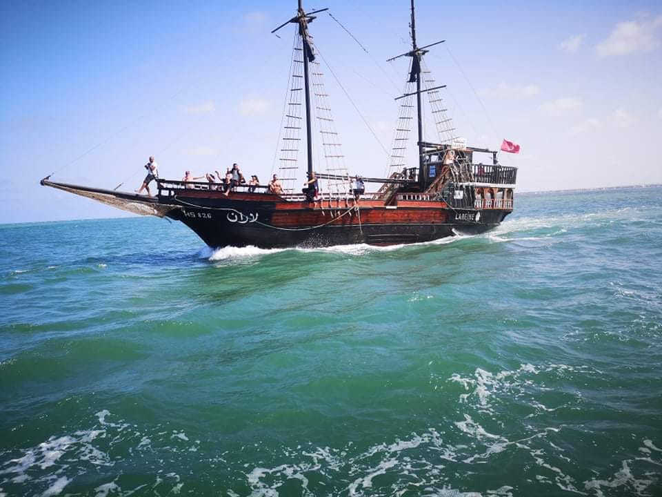 BATEAU PIRATE ÎLE FLAMANTS ROSE